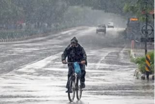 weather update in kerala  സംസ്ഥാനത്ത് തുലാവര്‍ഷം ശക്തം  യെല്ലോ അലര്‍ട്ട്  കേന്ദ്ര കാലാവസ്ഥ വകുപ്പിന്‍റെ മുന്നറിയിപ്പ്  തിരുവനന്തപുരം വാര്‍ത്തകള്‍  തിരുവനന്തപുരം ജില്ല വാര്‍ത്തകള്‍  തിരുവനന്തപുരം ജില്ല വാര്‍ത്തകള്‍  kerala news updates  latest news in kerala  മഴ വാര്‍ത്തകള്‍