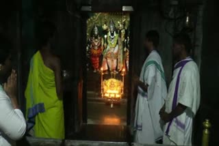 offer-prayers-in-kannada-at-kodandarama-temple-in-chikmagaluru