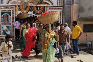 Shivpuri Eunuchs gathered in Kolaras