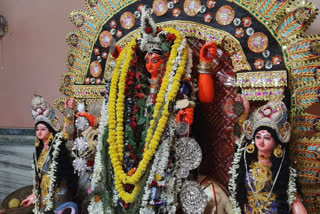 chandannagar-ghatak-bari-jagadhatri-puja-in-hooghly