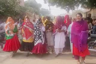 women voted in traditional dress in panipat