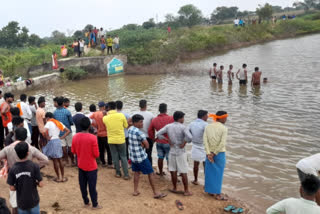 Karnataka: 3 girls try to save brother from drowning, all die