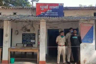 Cheating with laborers at Hatia station