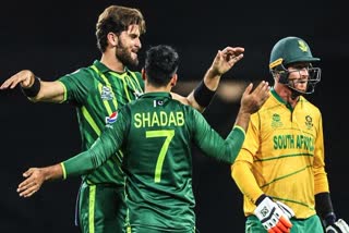 Pakistan clinched win against South Africa to keep semi final hopes alive