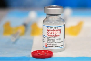 Moderna misses on 3Q, shaves 2022 vaccine expectations