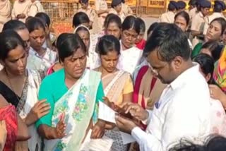 Widow march of panchayat teachers in raipur