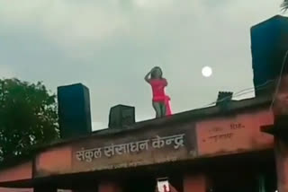 समस्तीपुर में बार बाला का डांस