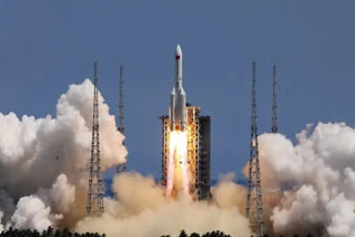 Chinese rocket falls from space in Pacific ocean