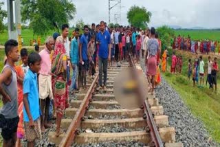 रेलवे ट्रेक पर जख्मी महिला की मौत