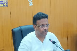 Firhad Slams Suvendu