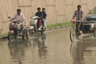 दिल्ली मे बिन बरसात वाटर लॉगिंग