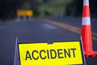 MP ACCIDENT NEWS BUS HIT BIKE 4 PEOPLE DIED IN DHAR ROAD ACCIDENT