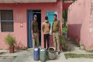 Police Arrested accused with Raw Liquor