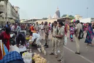 street vendors evicted due to traffice problem during panchuka in puri