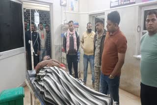 Youth attacks with blade in Kawardha