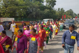 Various organizations march to Secretariat