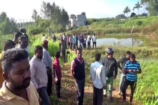 People gather on the outskirts of Aurobande