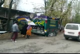 several persons injured after a bus accident in the Watayin area of Handwara Kupwara, J&K