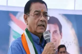 Gujarat Congress leader Mohansinh Rathva quits