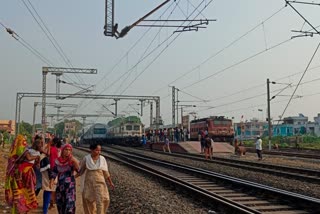 Anand Vande Bharat Train Accident