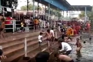 Devotees took dip of faith in Kapil Sarovar