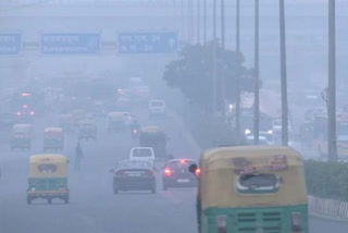 Delhi: Quality of air recorded at 329 in AQI meter, continues to remain in 'very poor' category