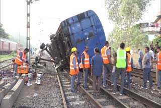 Due to the derailment of the NMG rake on Down main line at Rajahmundry Yard, several trains are Cancelled/Partially cancelled