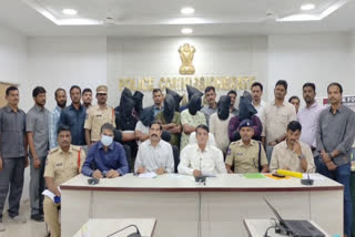 Gang Making Fake Certificates Arrested