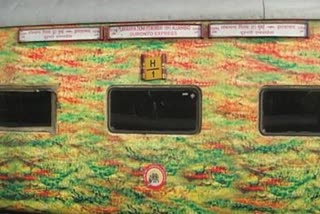 मुंबई: ट्रेन में एसी नहीं चलने पर वरिष्ठ नागरिक को 50,000 रुपये के हर्जाना भुगतान का आदेश