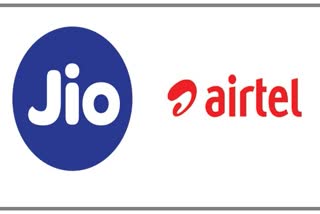 Enjoy unlimited data with Jio and Airtels cheap broadband plans