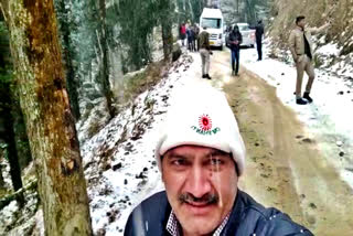 Polling parties walk over snow to reach Polling Stations in Seraj