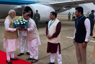 Prime Minister Narendra Modi landed in Bengaluru  Prime Minister Narendra Modi news  PM Narendra Modi visit to vidhana soudha  ಬೆಂಗಳೂರಿಗೆ ಆಗಮಿಸಿದ ನಮೋ  ಬೆಂಗಳೂರಿಗೆ ಬಂದಿಳಿದ ಪ್ರಧಾನಿ ನರೇಂದ್ರ ಮೋದಿ  ಕೆಂಪೇಗೌಡ ಪ್ರತಿಮೆ ಅನಾವರಣ  ಹೊಸ ಟರ್ಮಿನಲ್ ಉದ್ಘಾಟನೆ  ರಾಜ್ಯಕ್ಕೆ ಮೂರನೇ ಬಾರಿ ಆಗಮಿಸಿರುವ ಮೋದಿ  ಹೆಚ್​ಎಎಲ್ ವಿಮಾನ ನಿಲ್ದಾಣಕ್ಕೆ ಆಗಮಿಸಿದ ಪ್ರಧಾನಿ  ಕೆಂಪೇಗೌಡ ಅಂತಾರಾಷ್ಟ್ರೀಯ ವಿಮಾನ ನಿಲ್ದಾಣ