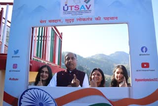 Himachal Pradesh CM Jai Ram Thakur and Family Cast Their Votes in Seraj