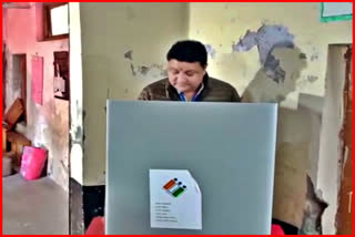 Congress candidate from Dharamshala Sudhir Sharma Cast his vote