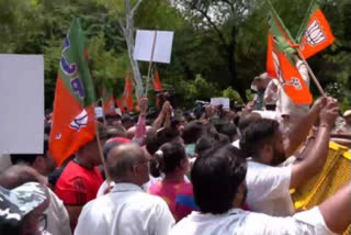 BJP supporters hold protests across Bengal against TMC minister's remarks on Prez