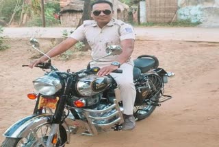 nayagarh excise constable suspended for bribery