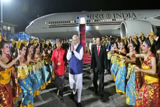 PM Narendra Modi met indian people in Indonesia as he arrived for 17th G20Summit in Bali