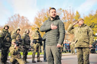 zelensky visits kherson