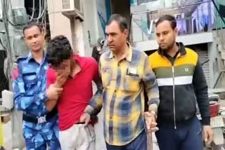faridabad police raided oyo hotel