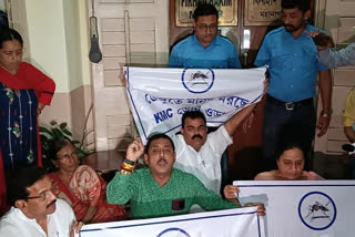 Opposition Councillors Protest at KMC over Dengue and Malaria situation in Kolkata