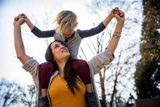 Level of physical activity of mothers depends on age, number of children