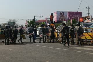 Tight security at Birsa Chowk on way to Ranchi ED office