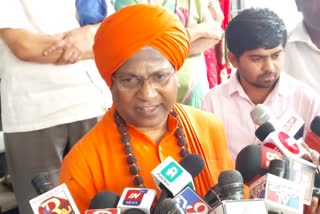 hindu-is-not-a-religion-its-way-of-life-says-dr-thontada-siddarama-swamiji