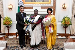 Chief Justice of India along with his wife called on President Droupadi Murmu