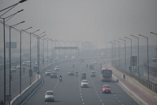 Delhi's air quality remains 'poor'; min temp recorded at 9.6 deg Celsius