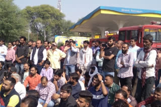 Rashtriya Rajput karni Sena protest at petrol pump where an employee found dead