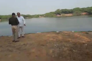 मैदानगढ़ी के तालाब को खाली कराने में जुटी दिल्ली पुलिस
