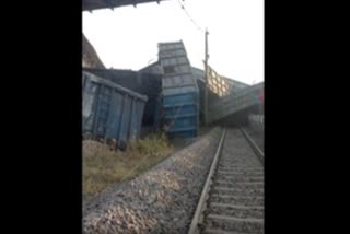 goods train hits passengers waiting hall