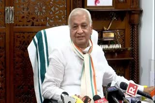 Kerala Governor Arif Mohammed Khan  will not resign from Chancellor post says Governor  Governor as chancellor of universities  ചാന്‍സലര്‍ സ്ഥാനം ഒഴിയില്ല  ഗവര്‍ണര്‍  സര്‍വകലാശാലകളുടെ ചാൻസലർ  ഗവര്‍ണര്‍ ആരിഫ് മുഹമ്മദ് ഖാന്‍  ഹരി എസ് കര്‍ത്ത