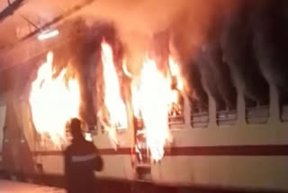 mp-fire-breaks-out-in-passenger-train-coach-stationed-in-ujjain